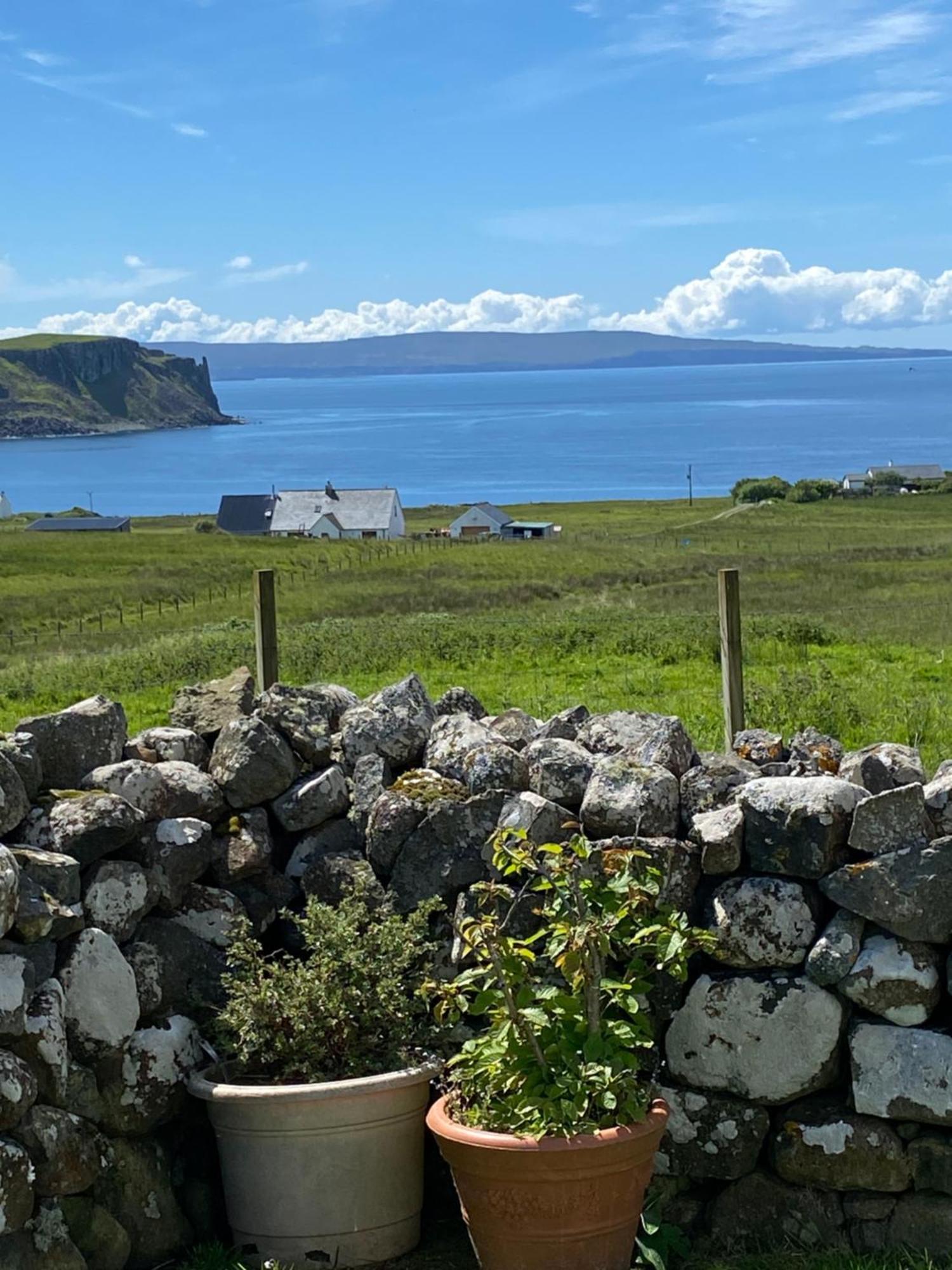 Cnoc Ruaraidh Cottage Kilmuir  Exterior photo