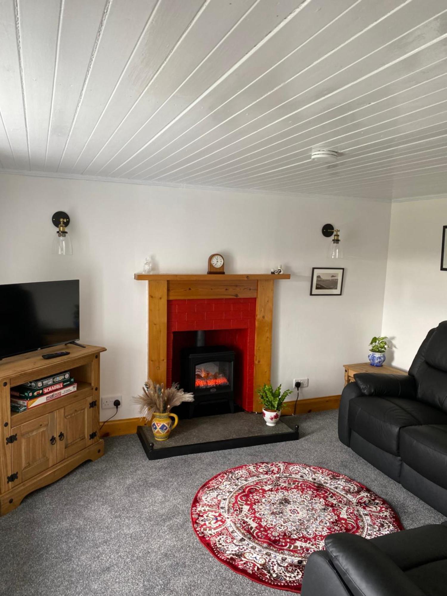 Cnoc Ruaraidh Cottage Kilmuir  Exterior photo
